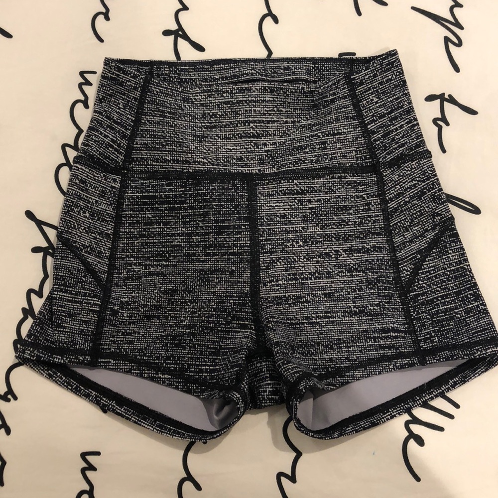 Super Cute Lululemon Spandex!!! Only worn twice!!!